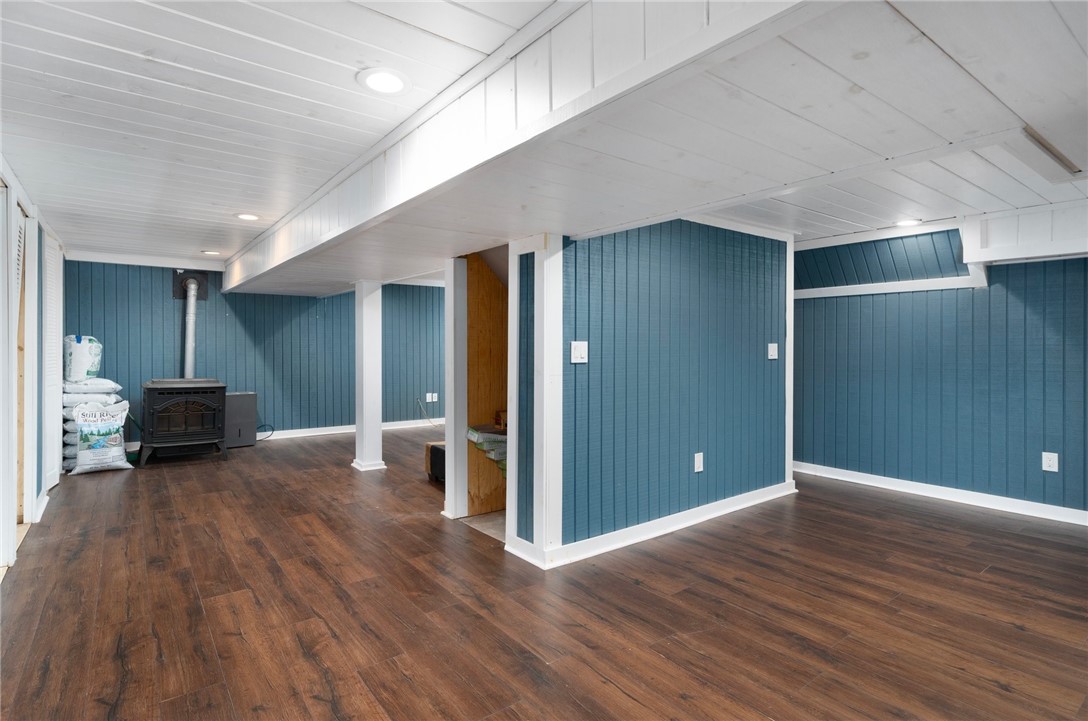 Hopkinton, Rhode Island 02832, United States, 3 Bedrooms Bedrooms, ,3 BathroomsBathrooms,Residential,Active,203595