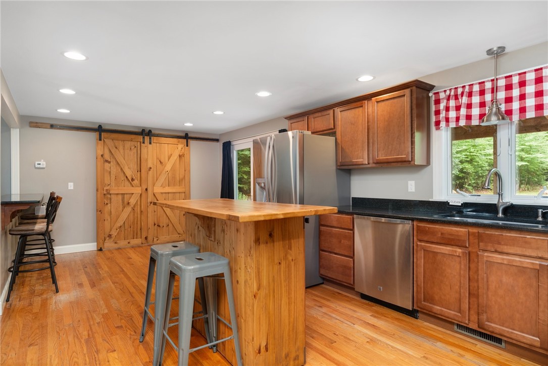 Hopkinton, Rhode Island 02832, United States, 3 Bedrooms Bedrooms, ,3 BathroomsBathrooms,Residential,Active,203595