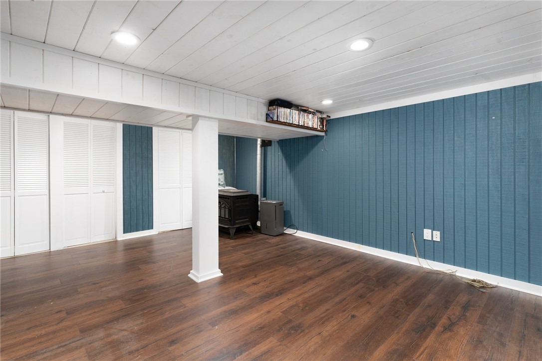 Hopkinton, Rhode Island 02832, United States, 3 Bedrooms Bedrooms, ,3 BathroomsBathrooms,Residential,Active,203595