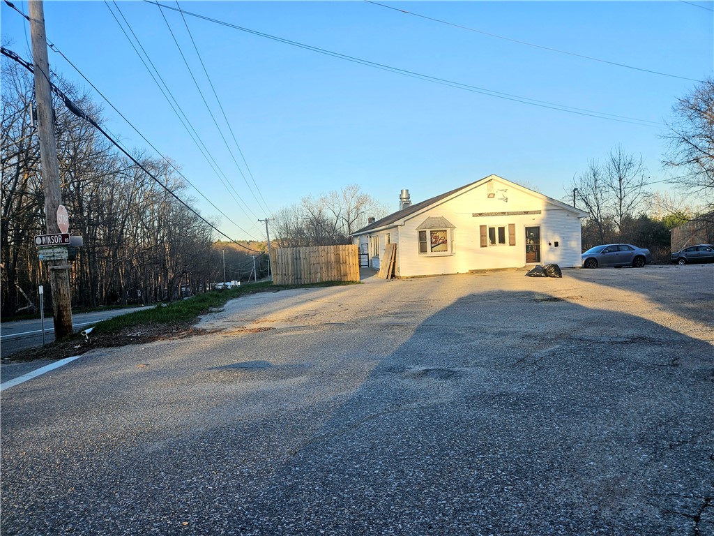 180 Hartford Pike