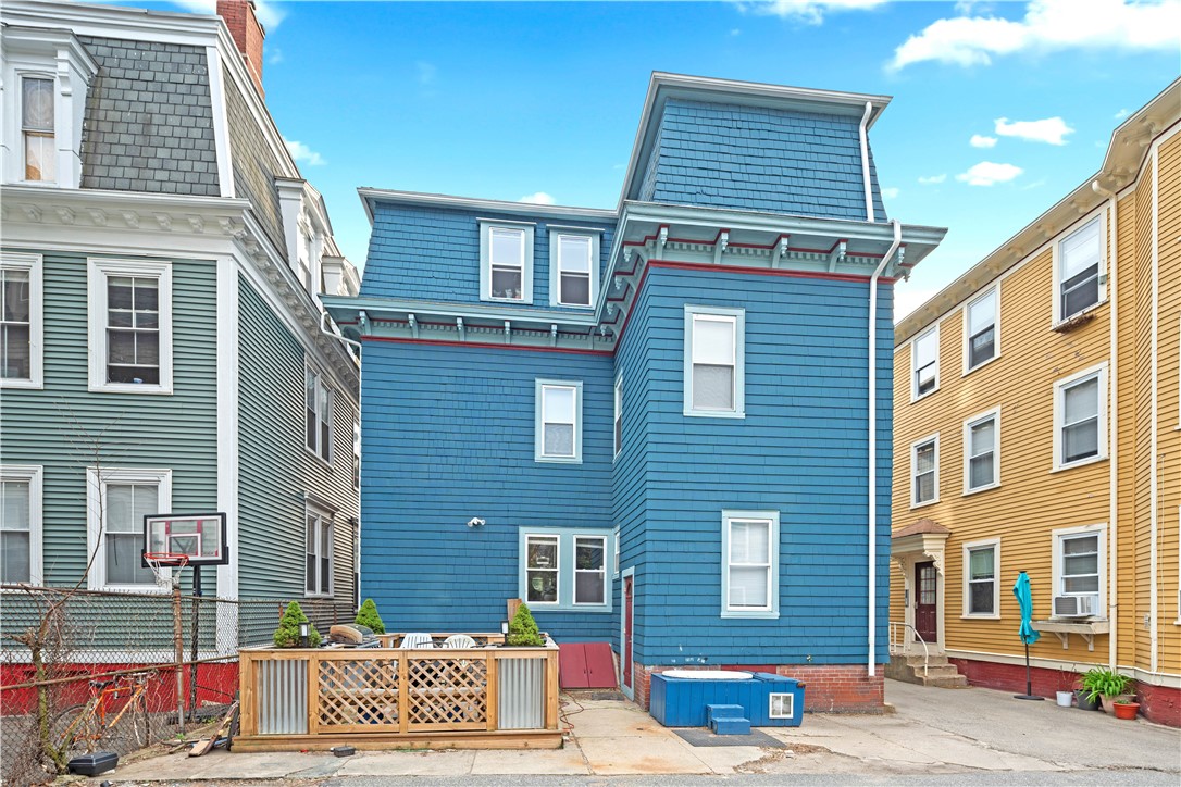 74 America Street