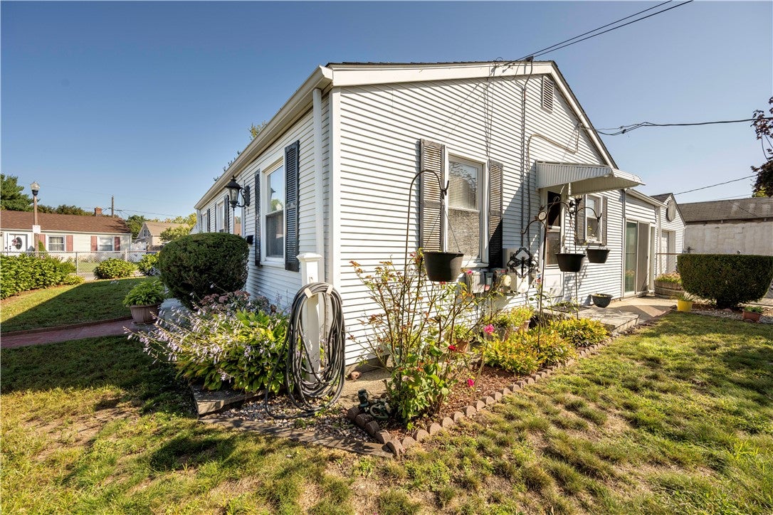 3 Rose Drive