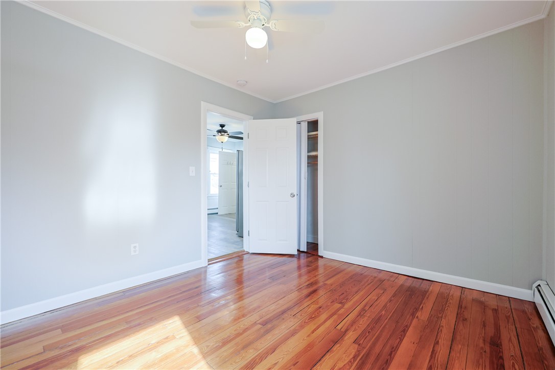 East Providence, Rhode Island 02914, United States, 6 Bedrooms Bedrooms, ,3 BathroomsBathrooms,Residential,Pending,100197