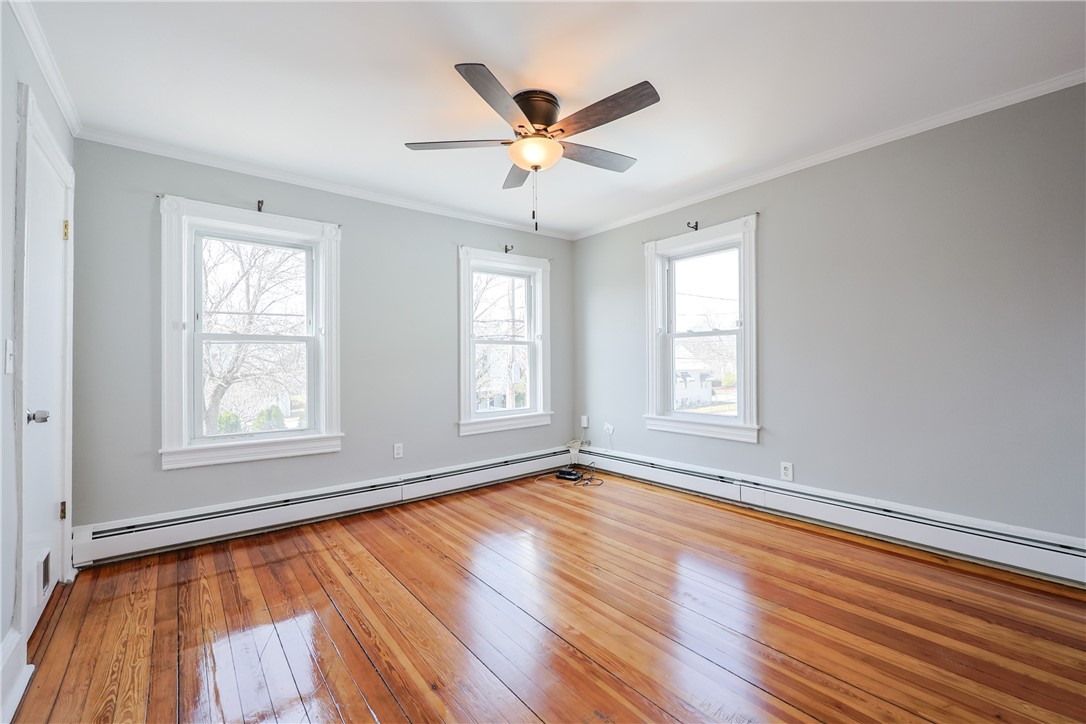 East Providence, Rhode Island 02914, United States, 6 Bedrooms Bedrooms, ,3 BathroomsBathrooms,Residential,Pending,100197