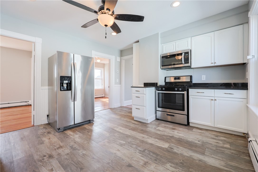 East Providence, Rhode Island 02914, United States, 6 Bedrooms Bedrooms, ,3 BathroomsBathrooms,Residential,Pending,100197