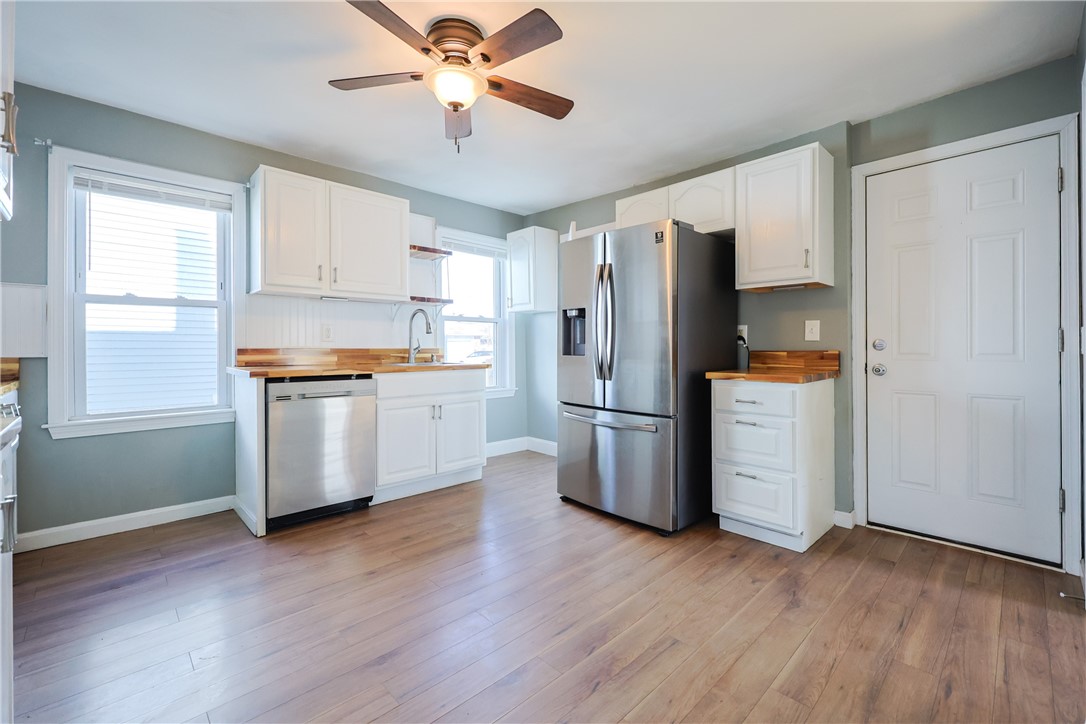 East Providence, Rhode Island 02914, United States, 6 Bedrooms Bedrooms, ,3 BathroomsBathrooms,Residential,Pending,100197