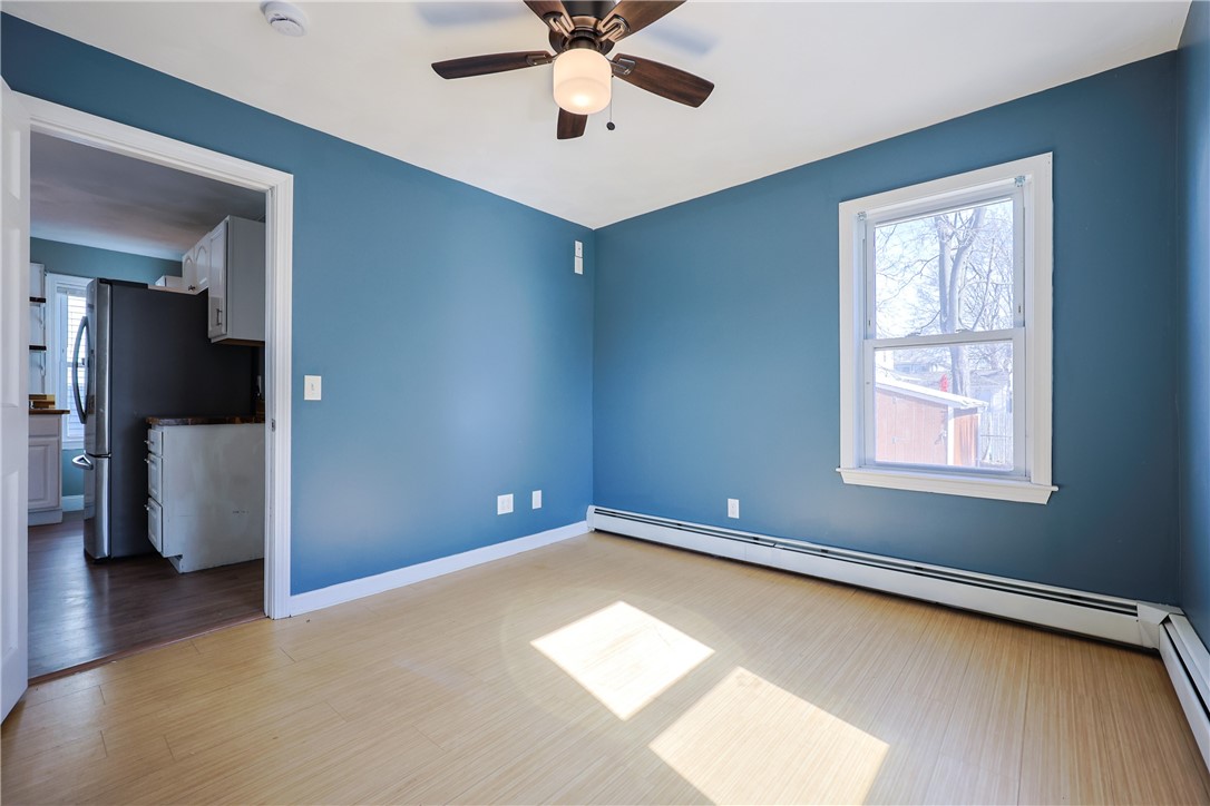 East Providence, Rhode Island 02914, United States, 6 Bedrooms Bedrooms, ,3 BathroomsBathrooms,Residential,Pending,100197