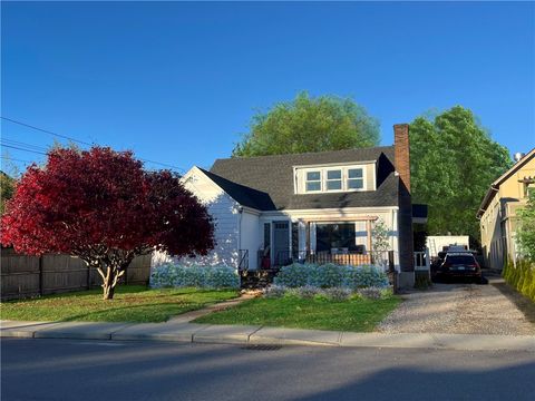 52 Spruce Street Westerly RI 02891