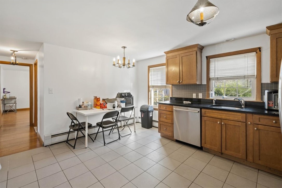 91 Weeden Avenue