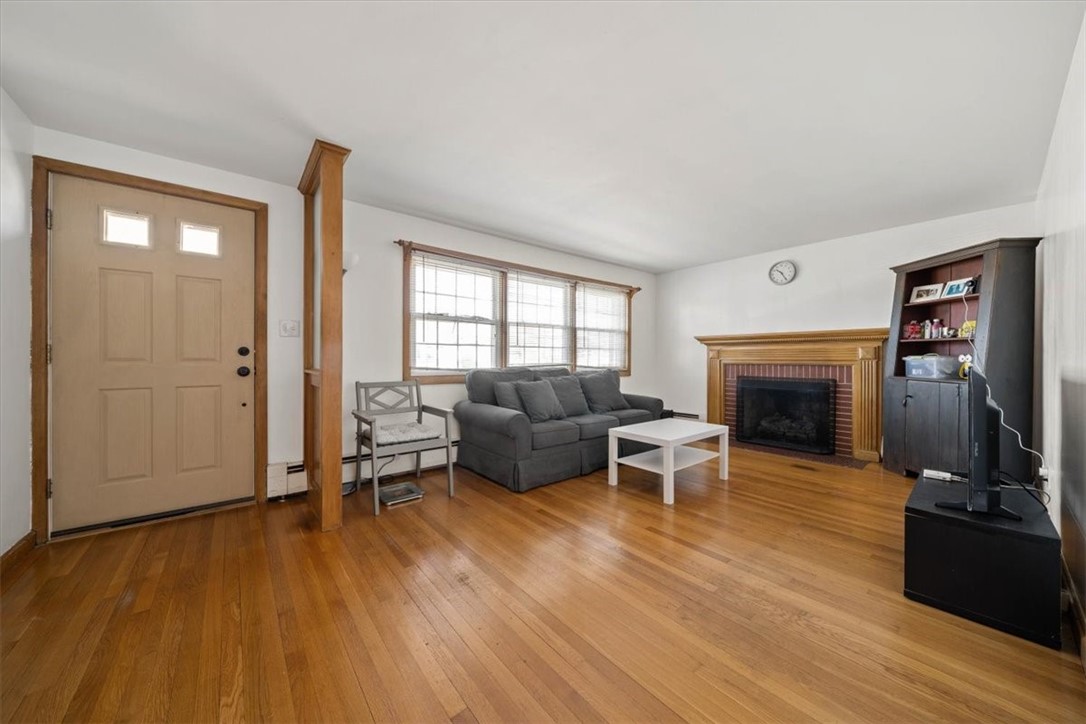91 Weeden Avenue