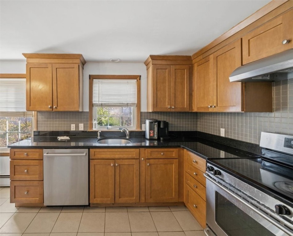 91 Weeden Avenue