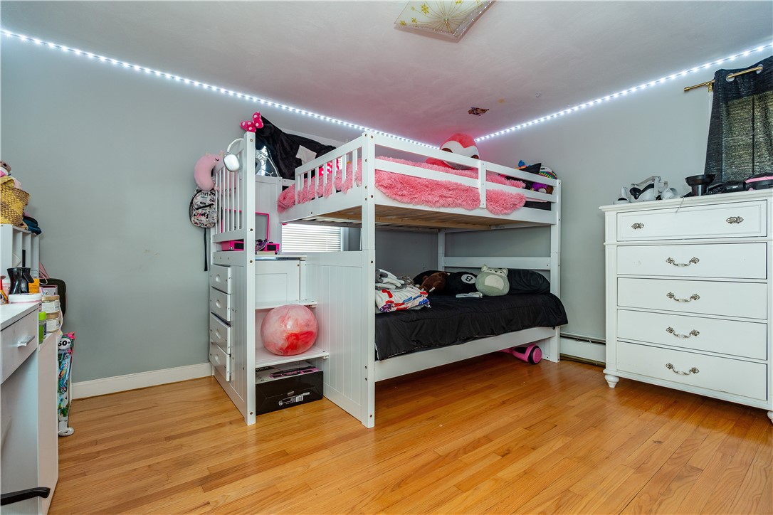 Cranston, Rhode Island 02920, United States, 3 Bedrooms Bedrooms, ,1 BathroomBathrooms,Residential,Active,153187