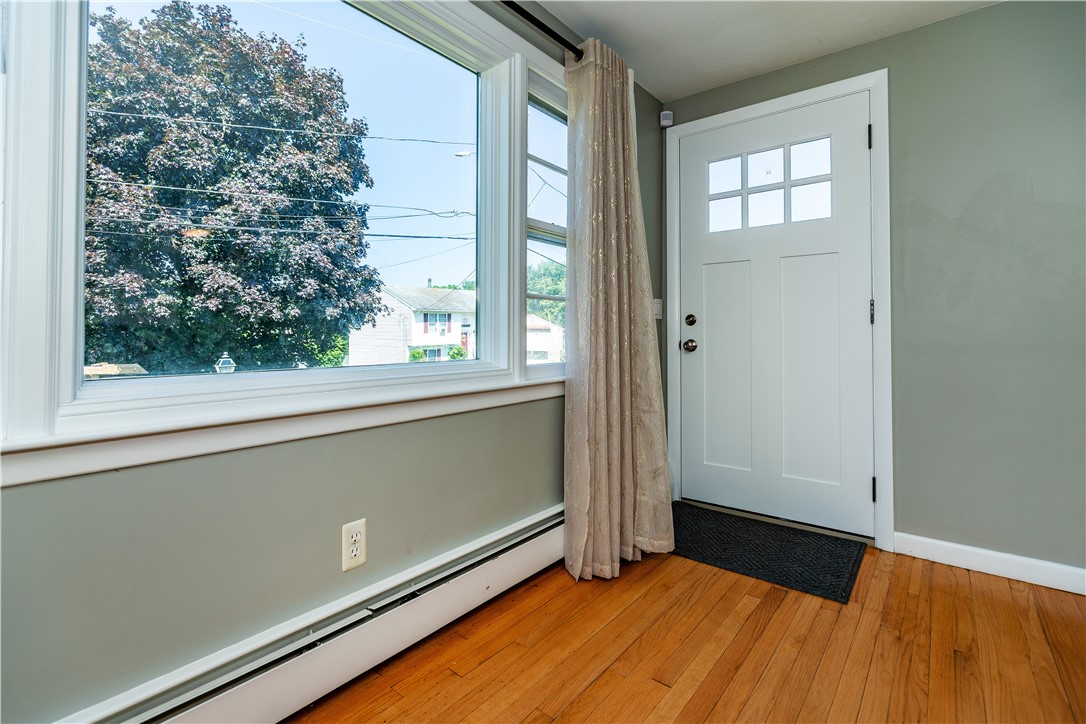 Cranston, Rhode Island 02920, United States, 3 Bedrooms Bedrooms, ,1 BathroomBathrooms,Residential,Active,153187