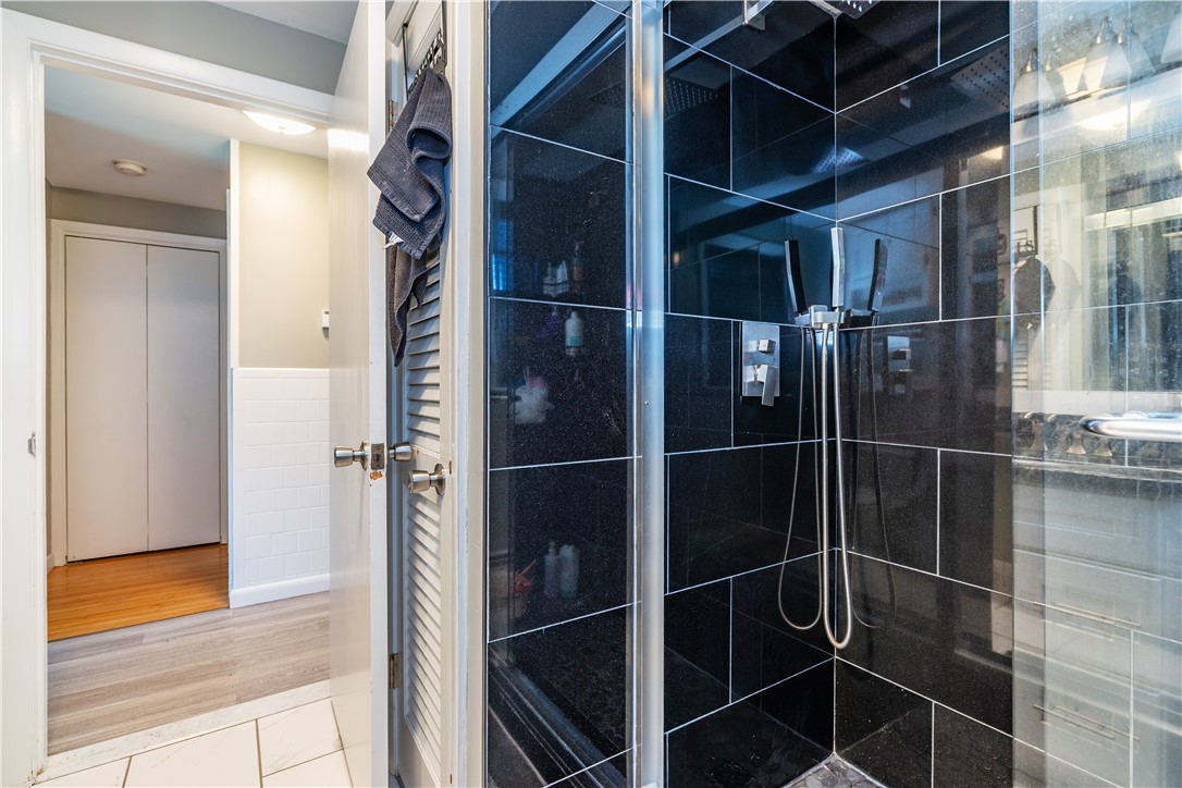 Cranston, Rhode Island 02920, United States, 3 Bedrooms Bedrooms, ,1 BathroomBathrooms,Residential,Active,153187