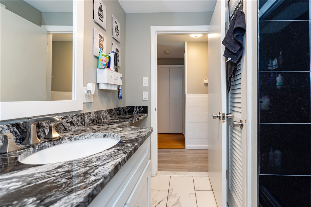 Cranston, Rhode Island 02920, United States, 3 Bedrooms Bedrooms, ,1 BathroomBathrooms,Residential,Active,153187