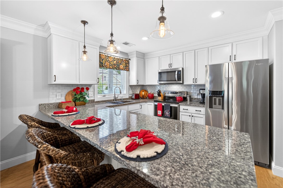 12 Rivers Edge Drive