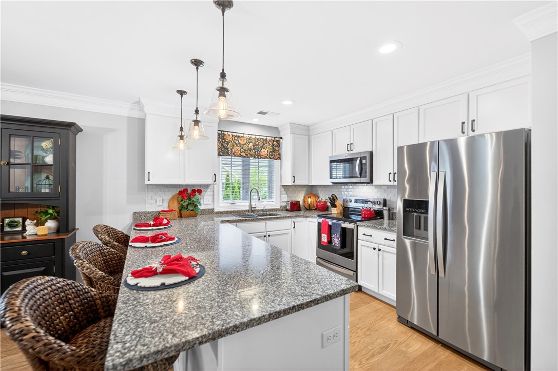12 Rivers Edge Drive