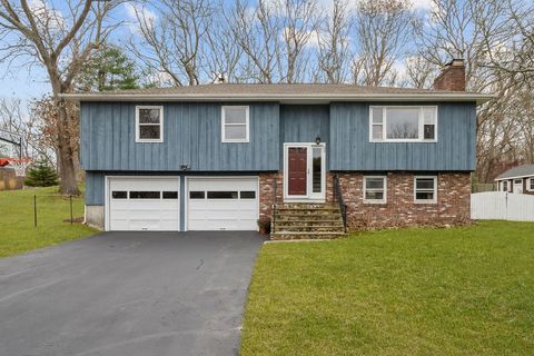 35 Robin Hollow Lane Westerly RI 02891