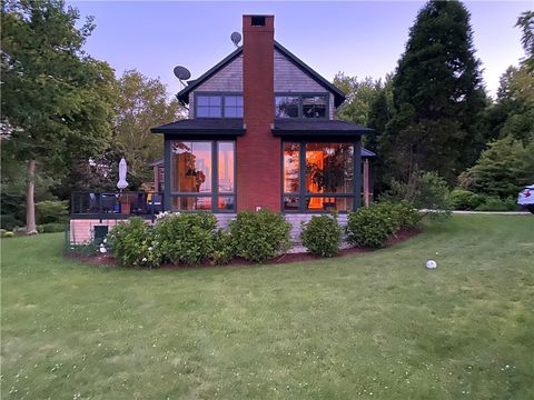 192 Racquet Road Jamestown RI 02835