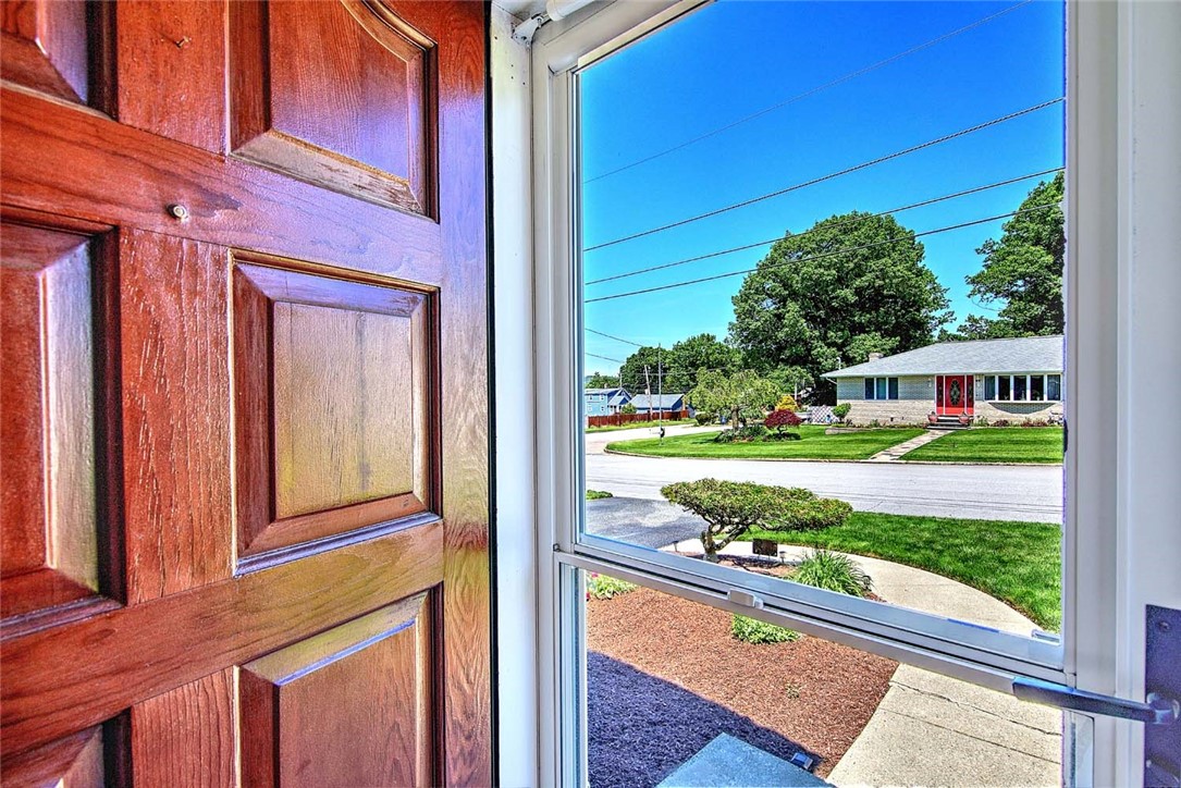 62 Meadowcrest Drive