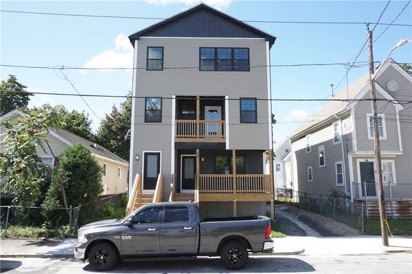 399 CAHILL ST, PROVIDENCE, RI 02905 - Image 2e64ea124fa2014d3537e096e7607492/3218615545