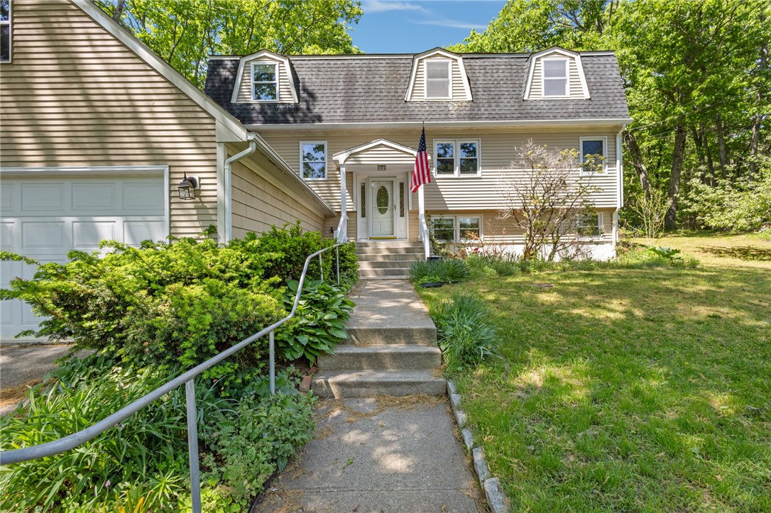 416 Farnum Pike