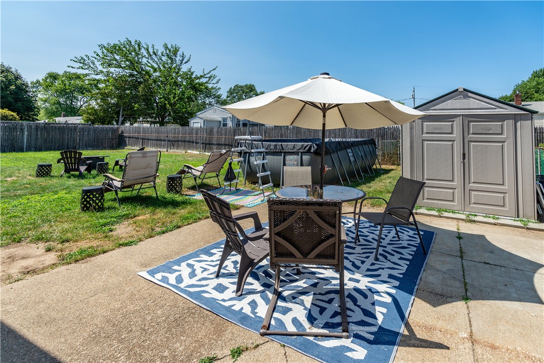 Warwick, Rhode Island 02886, United States, 3 Bedrooms Bedrooms, ,2 BathroomsBathrooms,Residential,Pending,182150