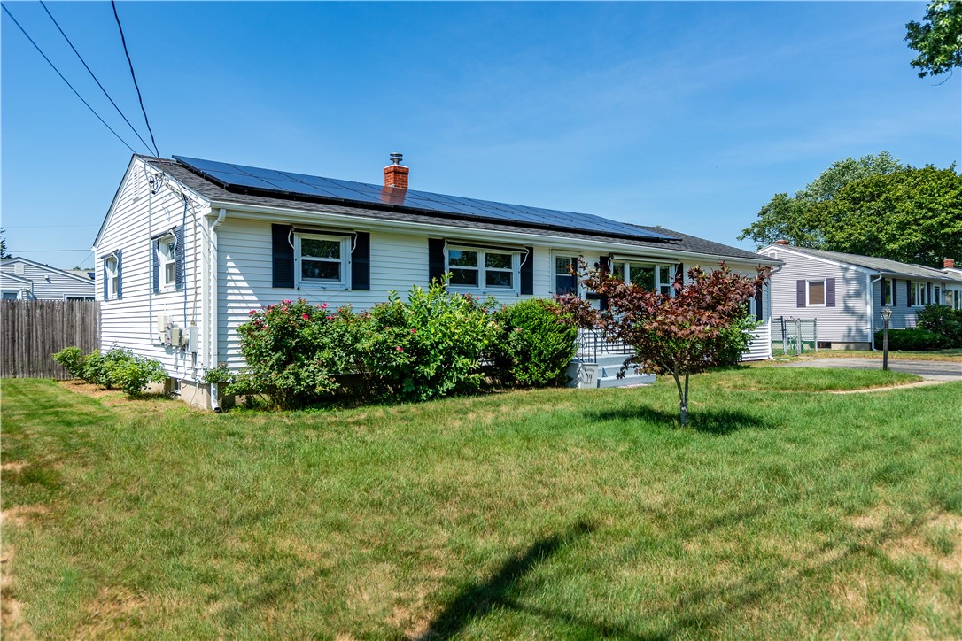 Warwick, Rhode Island 02886, United States, 3 Bedrooms Bedrooms, ,2 BathroomsBathrooms,Residential,Pending,182150