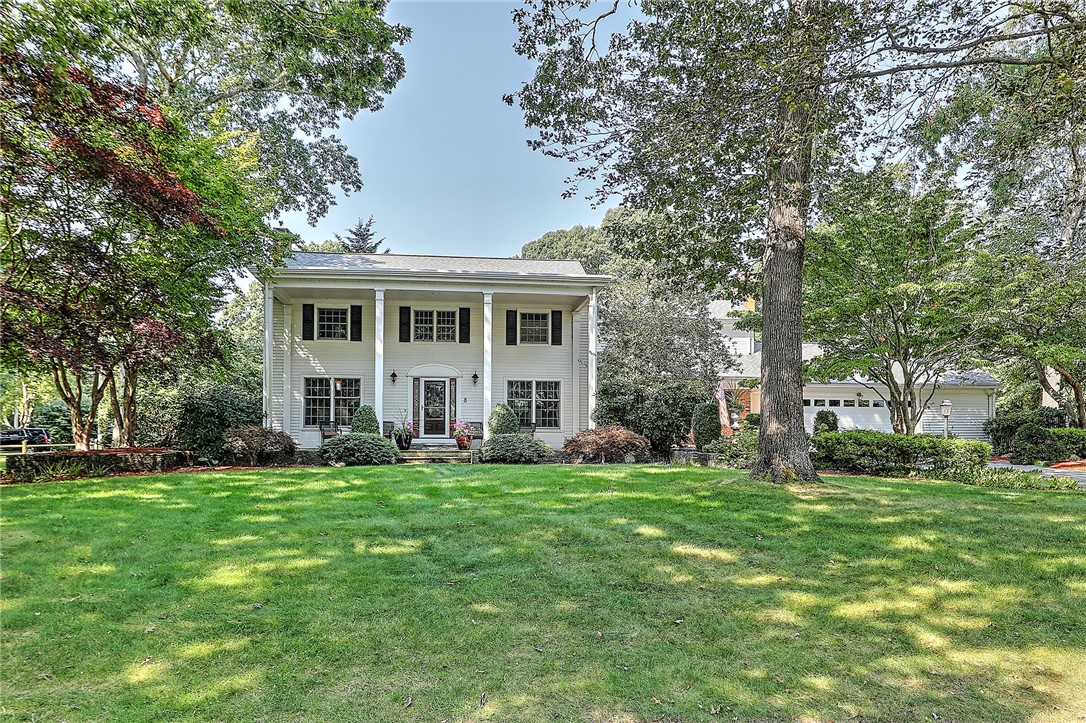 8 Tallwood Drive