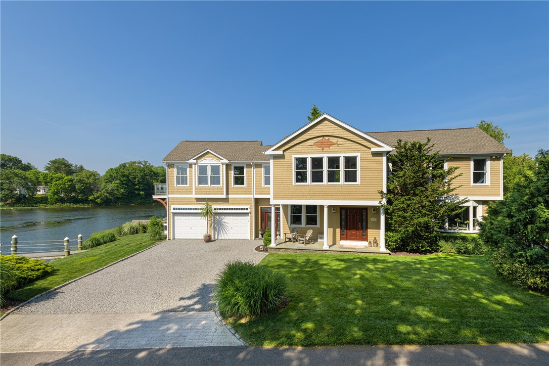 137 Congdon Avenue