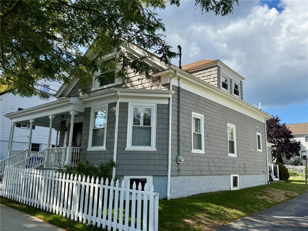 113 Constitution Street