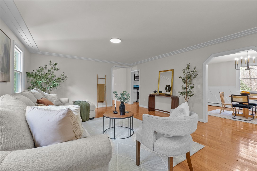215 Tomaquag Road