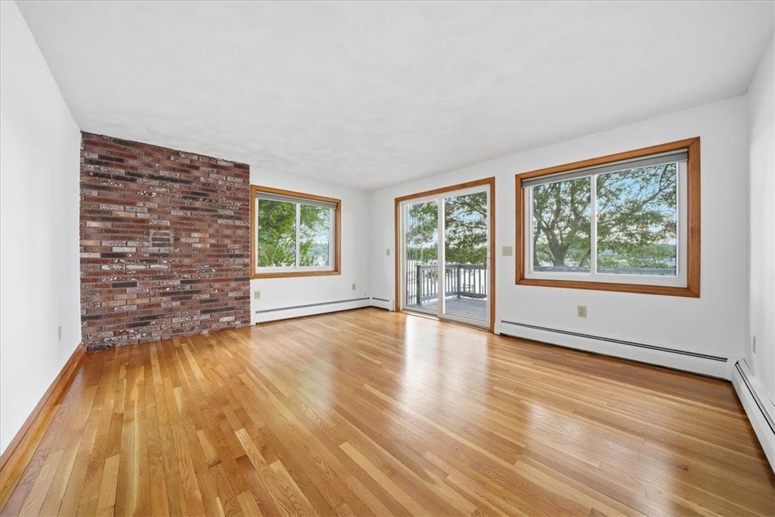265 Grand View Dr, Warwick, RI, 02886, USA, 3 Bedrooms Bedrooms, ,3 BathroomsBathrooms,Residential,Contingent,265 Grand View Dr,1416484