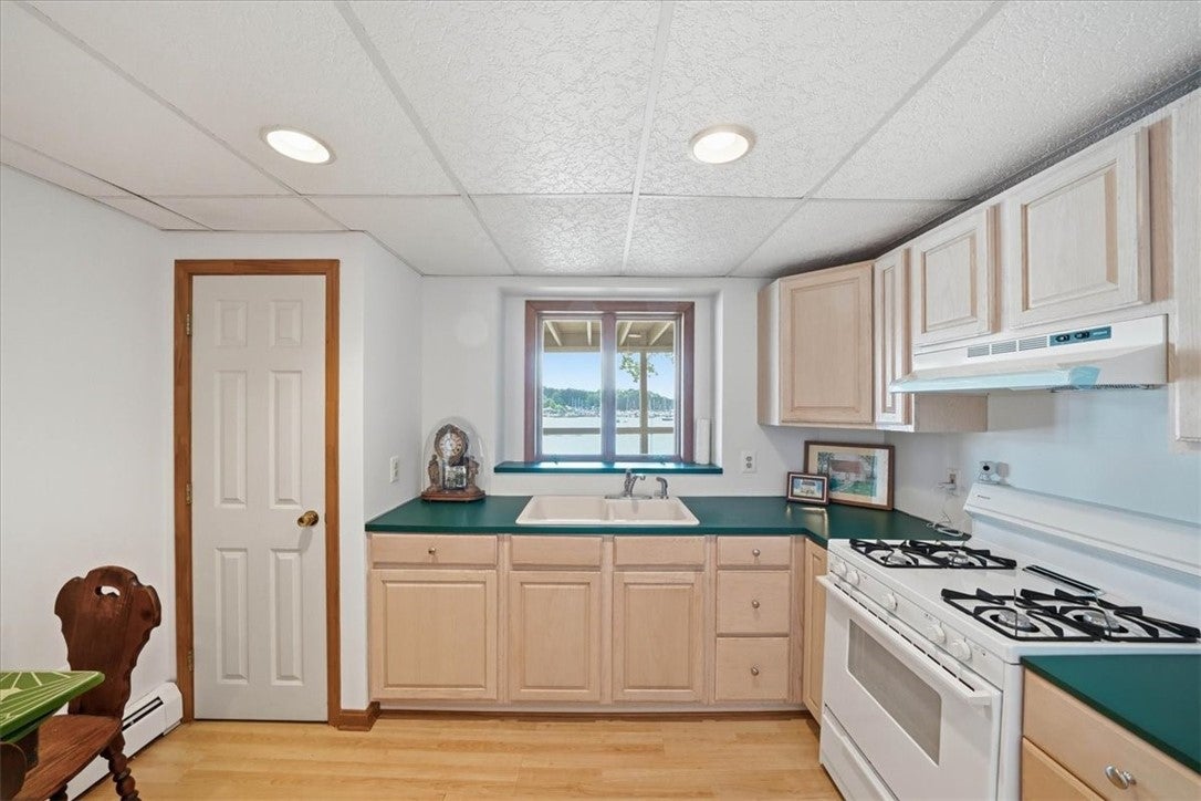 265 Grand View Dr, Warwick, RI, 02886, USA, 3 Bedrooms Bedrooms, ,3 BathroomsBathrooms,Residential,Contingent,265 Grand View Dr,1416484