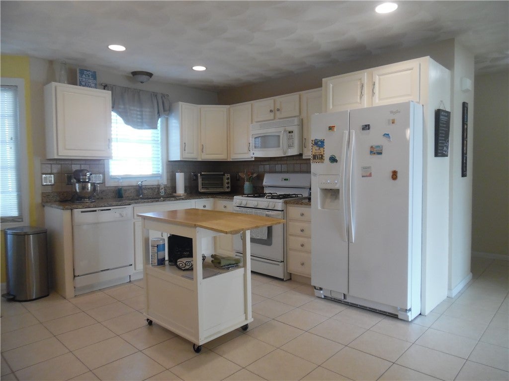 6 Tobie Avenue 6