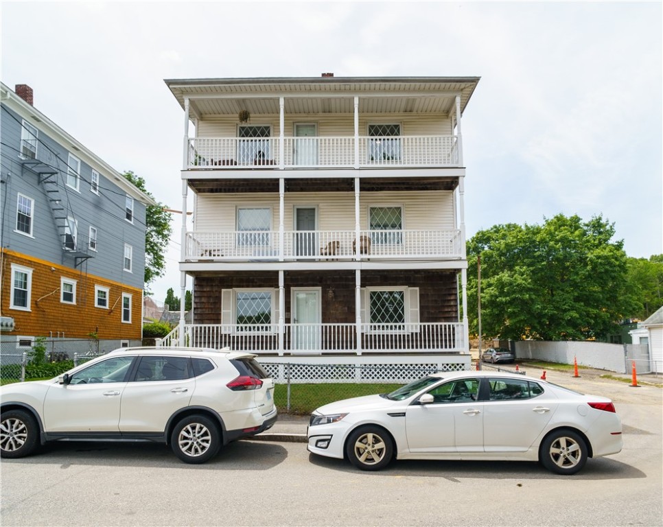 32 Bouvier Avenue 3