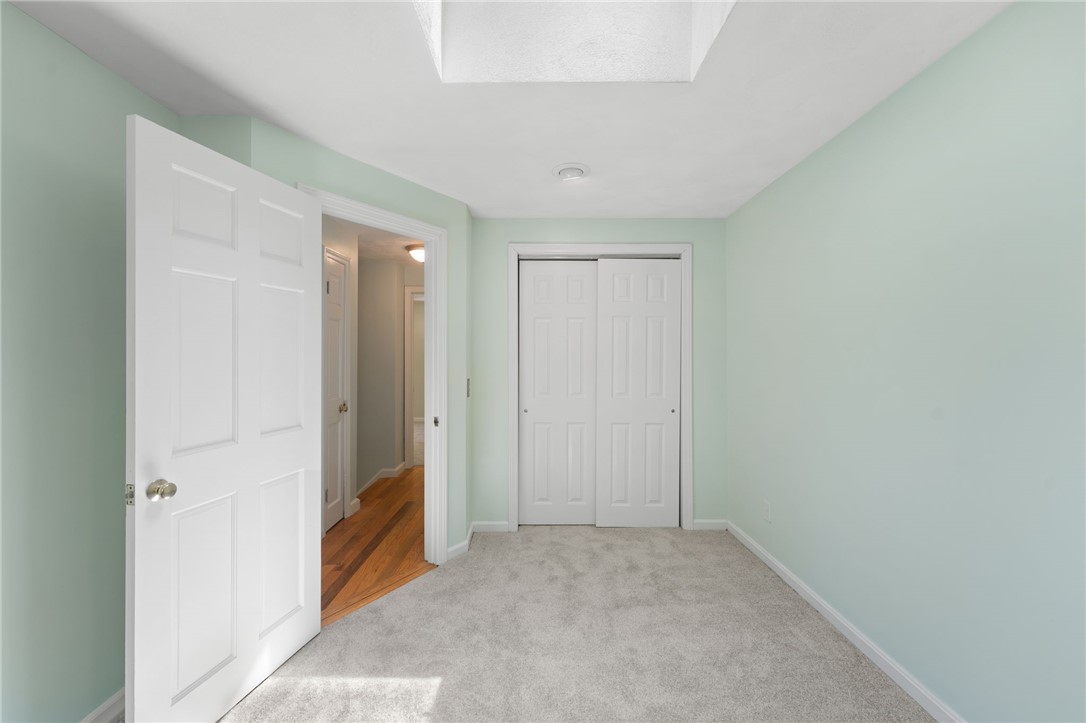 Richmond, Rhode Island 02892, United States, 3 Bedrooms Bedrooms, ,2 BathroomsBathrooms,Residential,Pending,186247