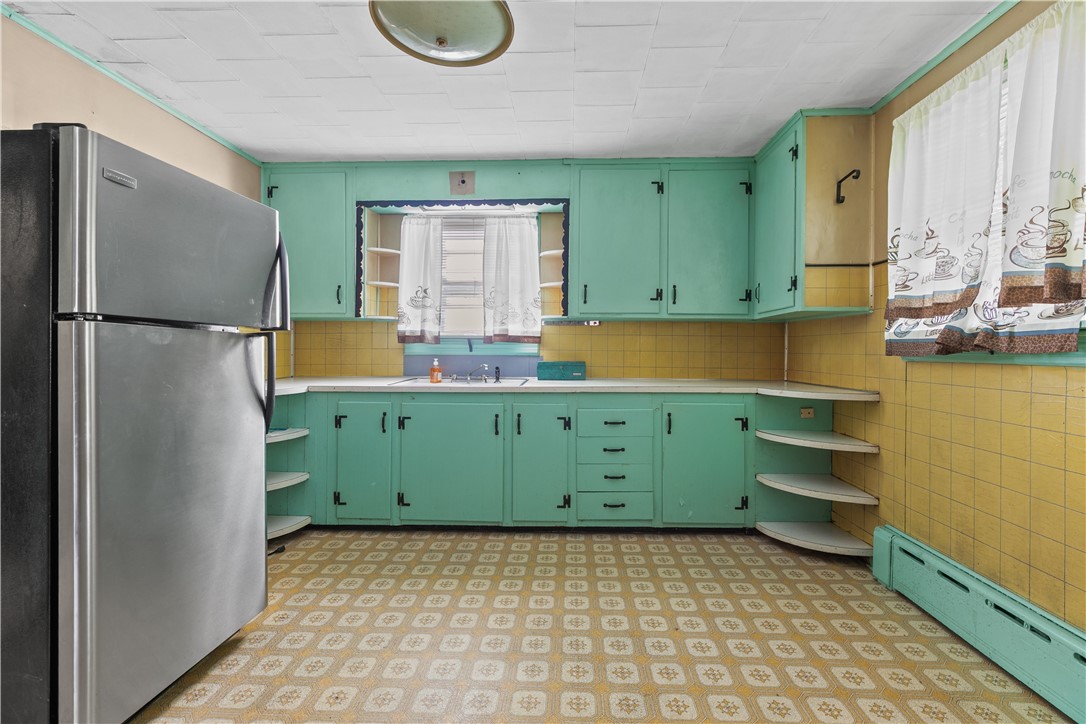 45 Narragansett Avenue