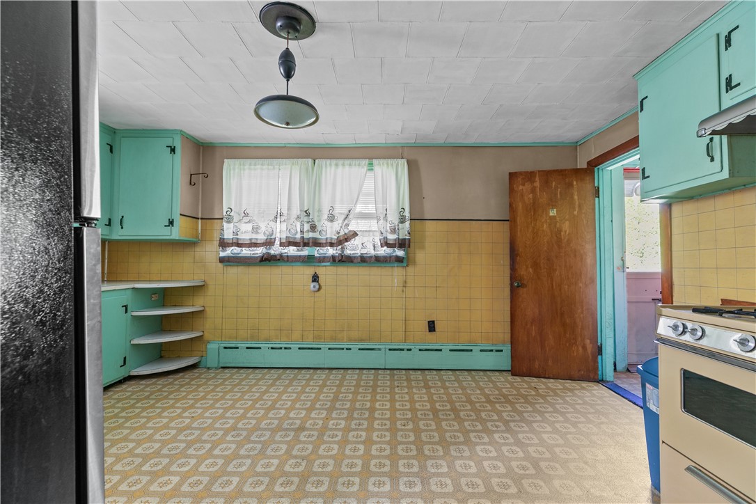 45 Narragansett Avenue