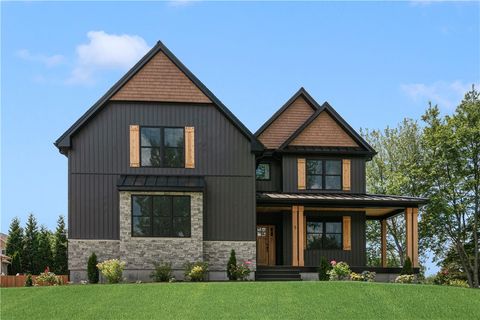 5 Braeburn Circle Cranston RI 02921