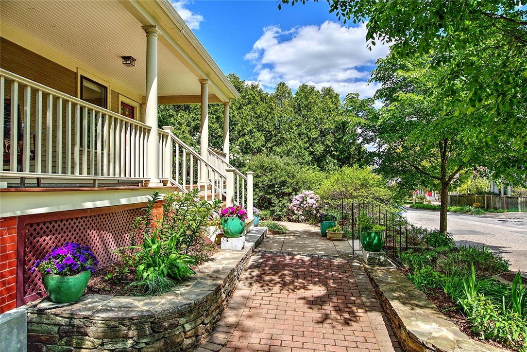 22 Irving Avenue