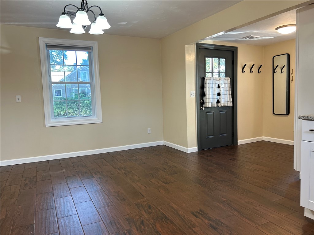 Cumberland, Rhode Island 02864, United States, 3 Bedrooms Bedrooms, ,2 BathroomsBathrooms,Residential,Active,27710