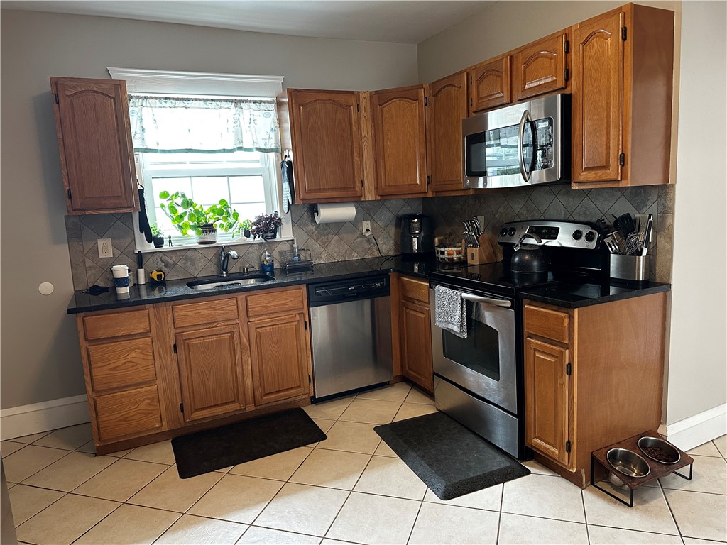 21 Washburn Avenue 23