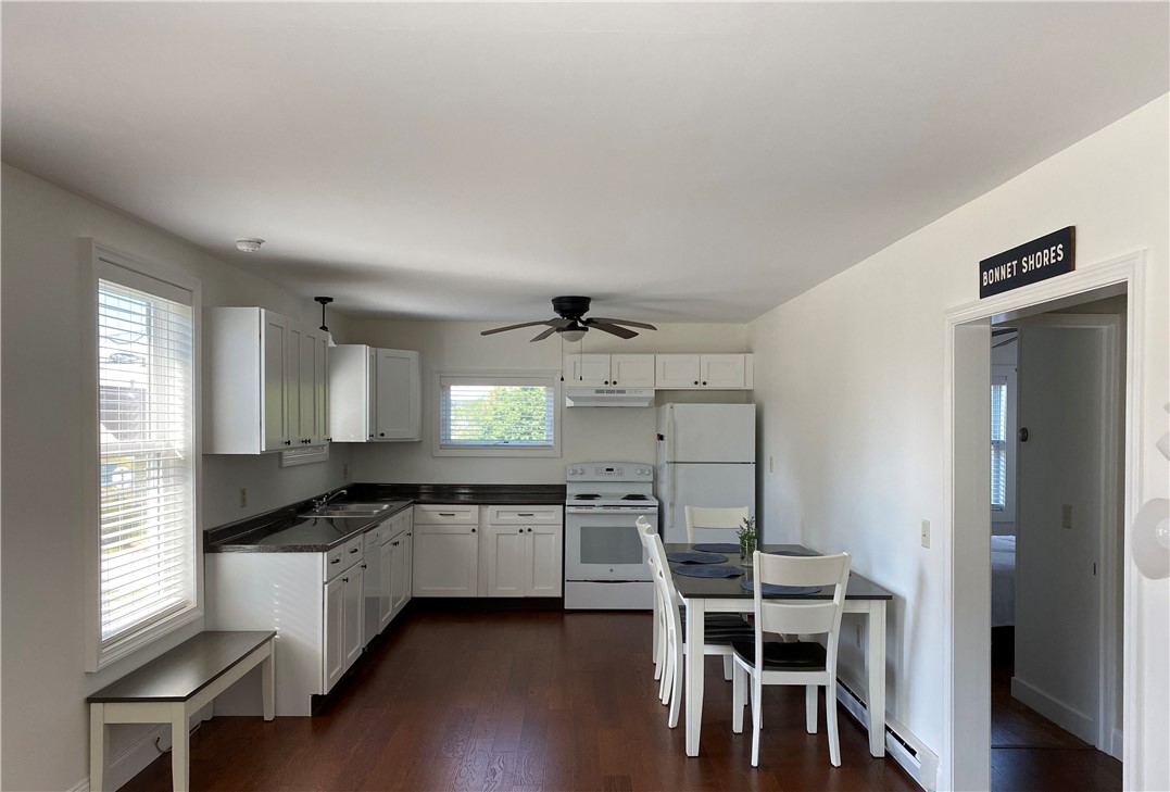 Narragansett, Rhode Island 02882, United States, 2 Bedrooms Bedrooms, ,1 BathroomBathrooms,Residential,Active,102531