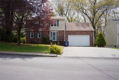 Single Family Residence in Warwick RI 166 Lake Shore Drive.jpg