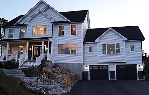 17 Coletta Court Cranston RI 02921