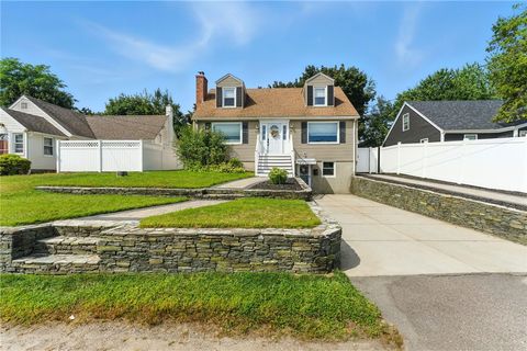 33 Swan Street North Providence RI 02911