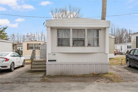 719 Forest Park Middletown RI 02842