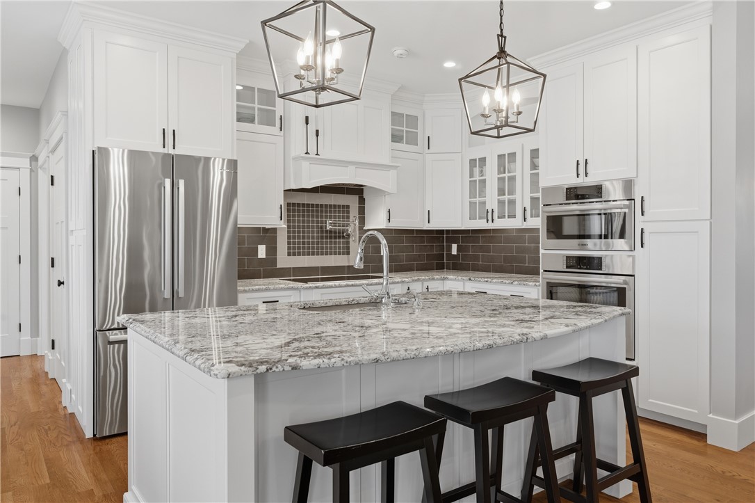 Smithfield, Rhode Island, 02917, United States, 3 Bedrooms Bedrooms, ,2 BathroomsBathrooms,Residential,Active,2032916