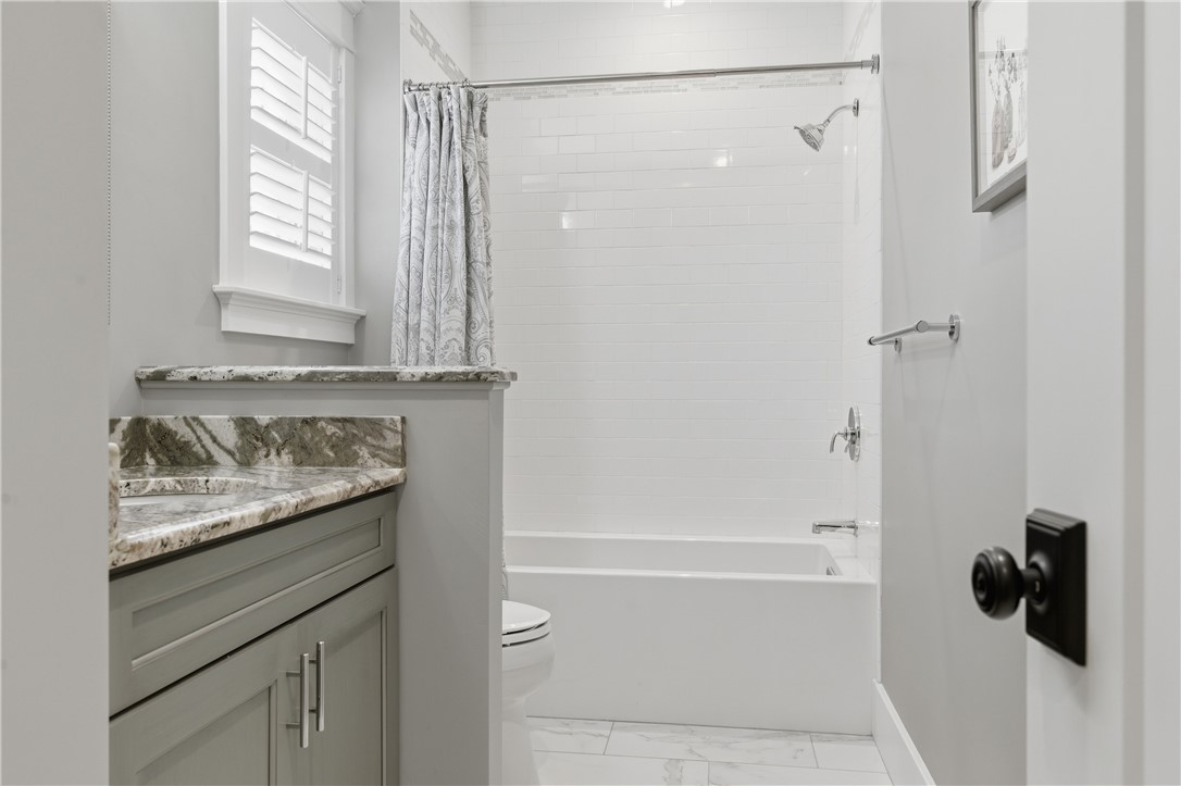 Smithfield, Rhode Island, 02917, United States, 3 Bedrooms Bedrooms, ,2 BathroomsBathrooms,Residential,Active,2032916